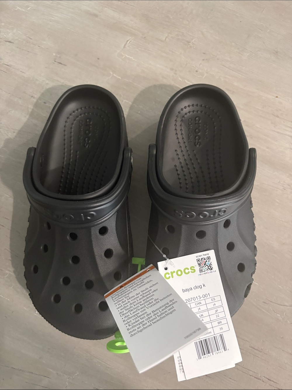 BNWT CROCS Kids' Baya Clogs in Black Size J4